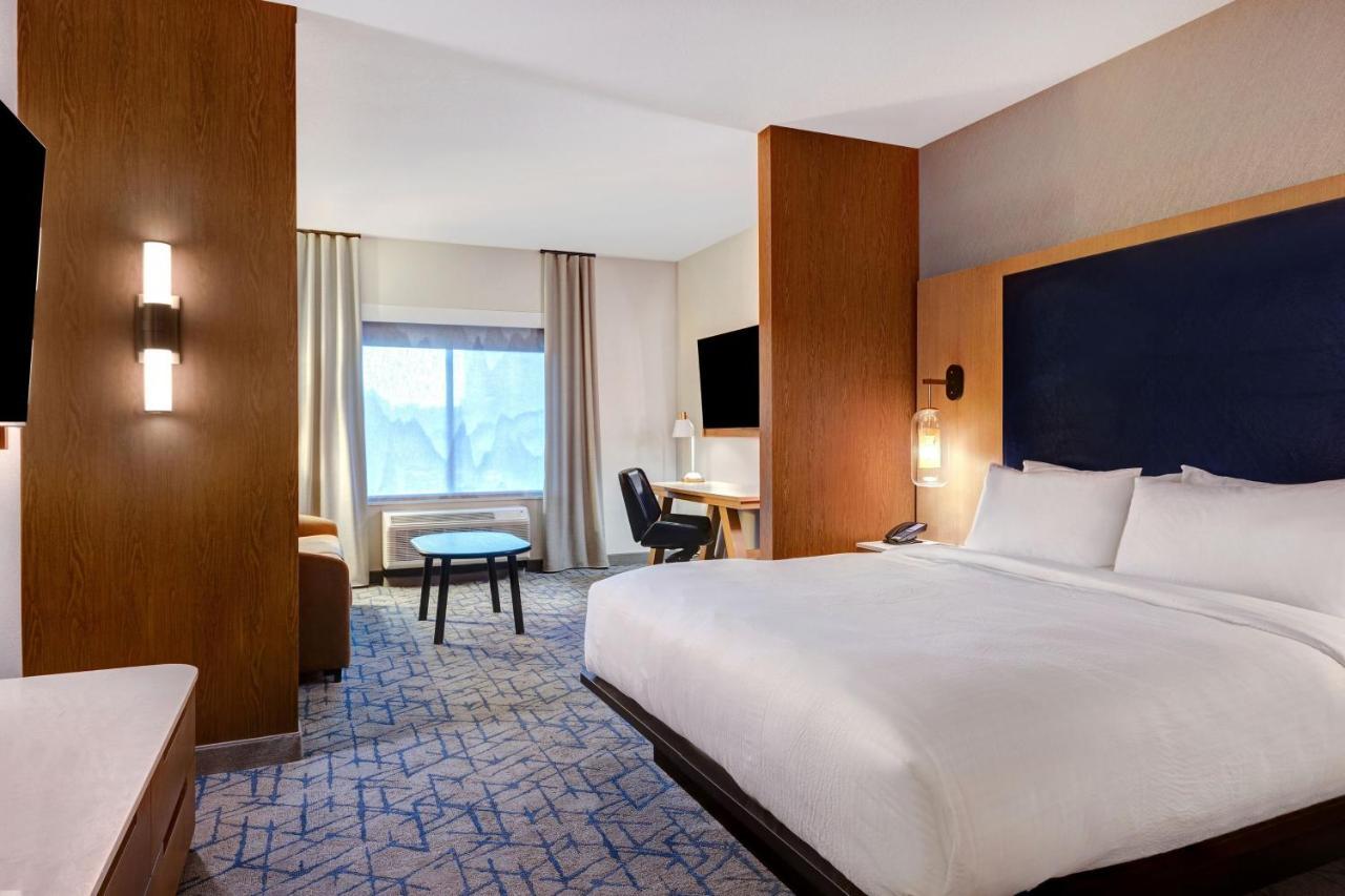 Fairfield By Marriott & Downtown